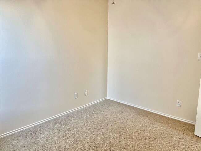 Building Photo - 17810 Serene Shore Dr