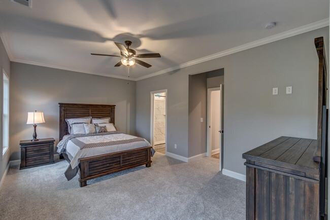 Building Photo - 124 White Pine Ct