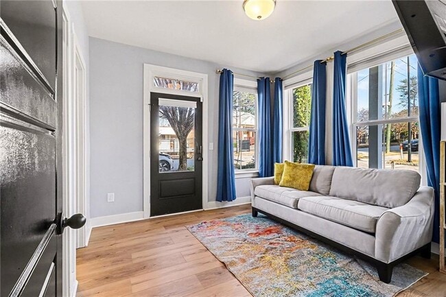 Building Photo - 2054 Rockledge Rd NE