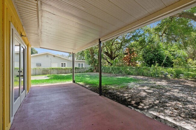 Building Photo - 2028 Albert Lee Pkwy