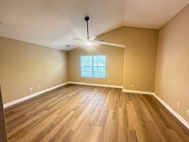 Building Photo - Beautiful renovated home in Hermitage