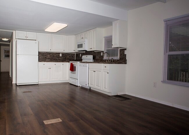 Building Photo - 4620 Plum St