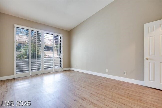 Building Photo - 2723 Seabridge Dr