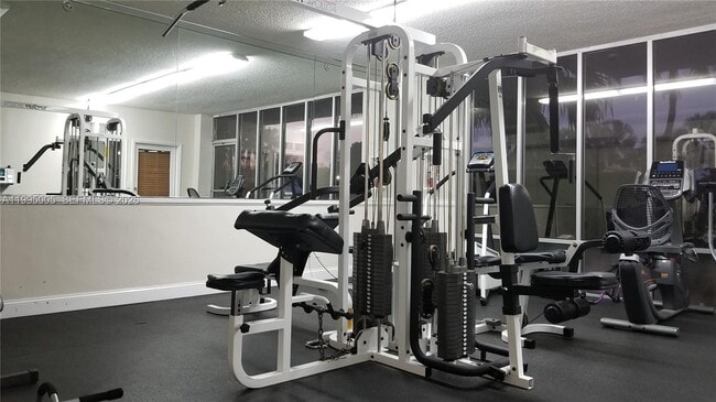 Building Photo - 2350 NE 135th St