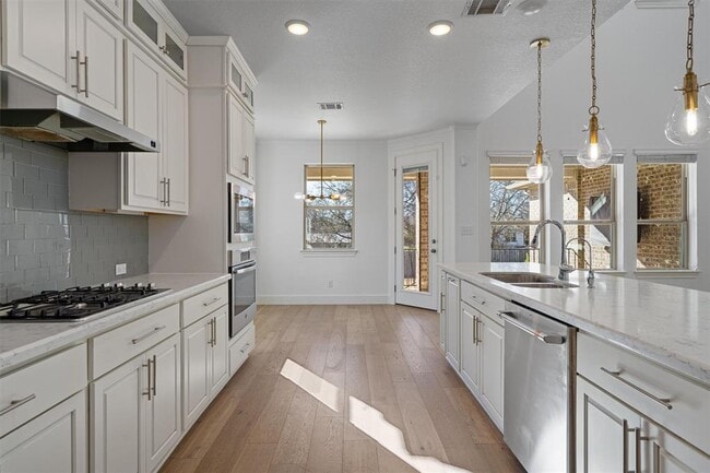 Building Photo - 5049 Veranda Ter