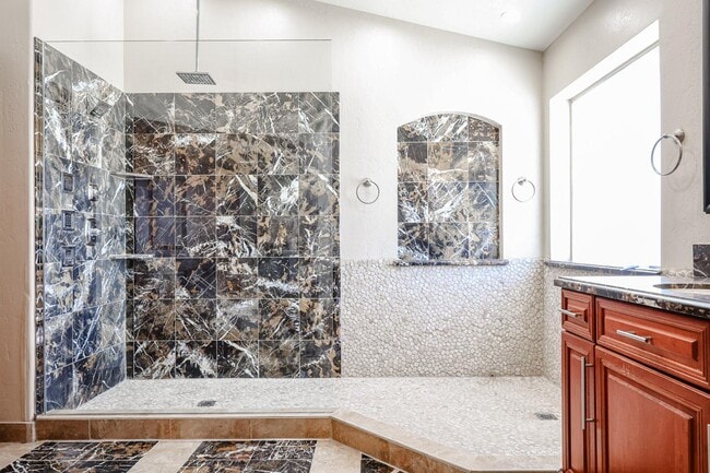 Building Photo - 8830 E Carol Way