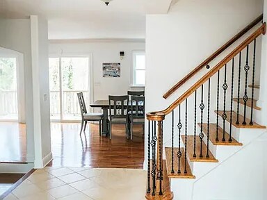 Building Photo - 1932 Lake Lucerne Dr SW