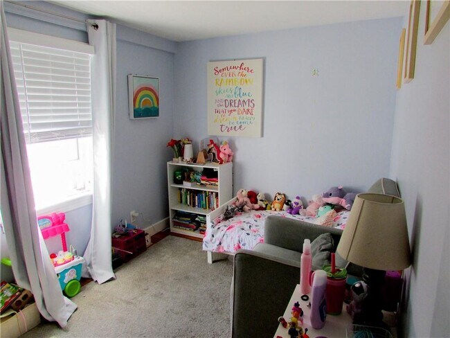 Building Photo - 35 Rosa Rd