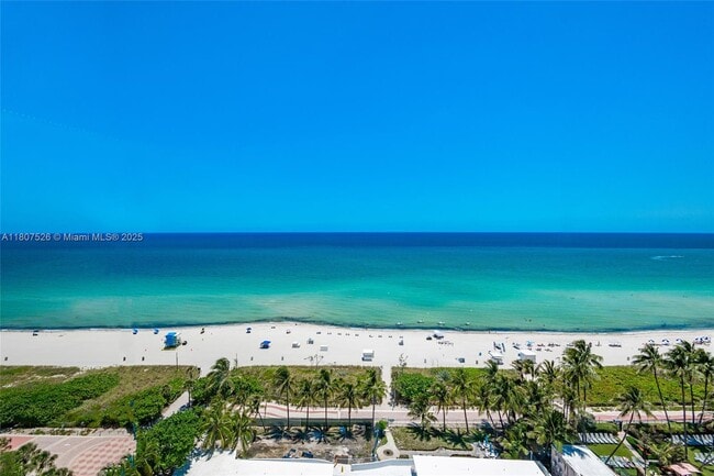 Primary Photo - 5255 Collins Ave