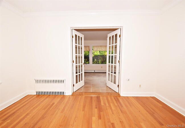 Building Photo - 61 Kenwood Rd
