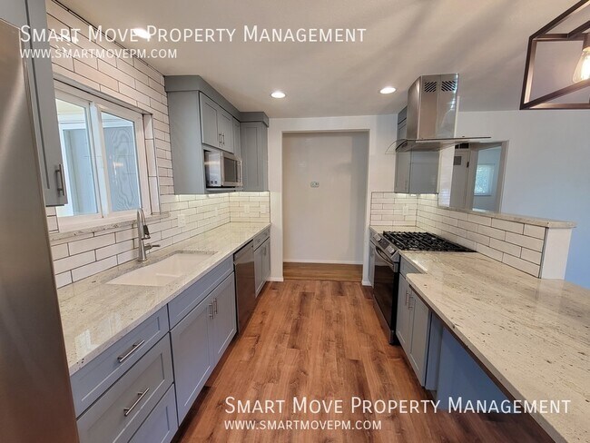 Building Photo - 6030 Kirkwood Cir