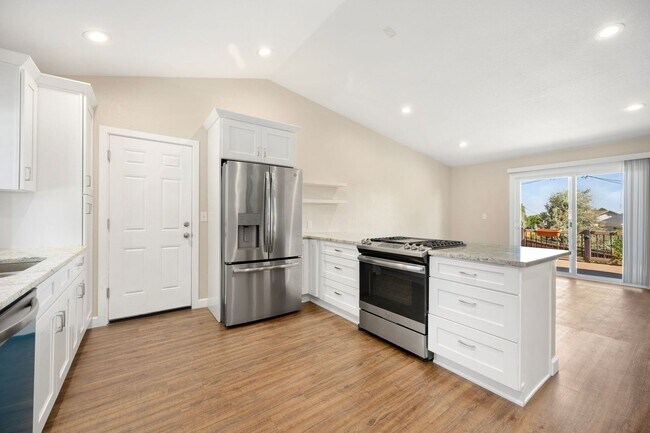 Building Photo - Spacious 3-Bedroom Home  & Attached Garage