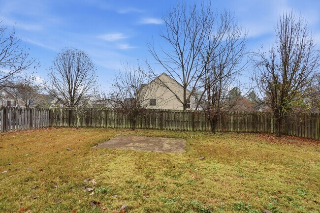 Building Photo - Move-In Ready Gem Near UNCC with Fresh Updates