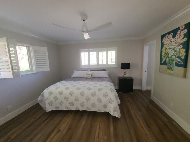 Building Photo - 1202 Palm Trl