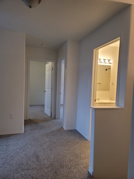 Building Photo - 16131 SE Powell Blvd