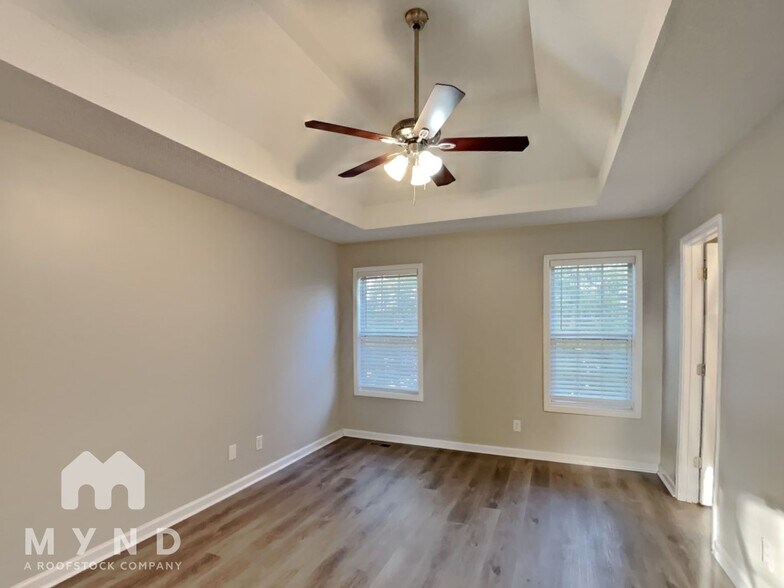 Building Photo - 17 Richmond Dr