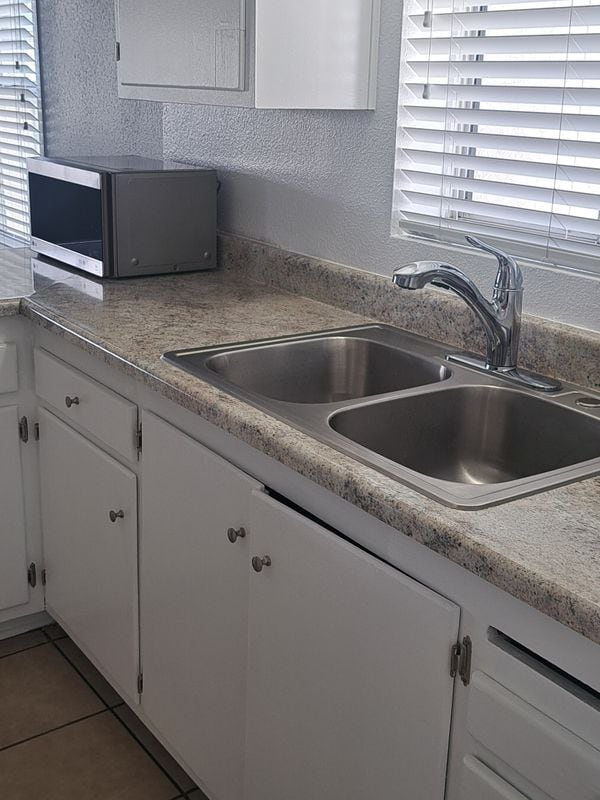 Building Photo - 666 W 3rd St