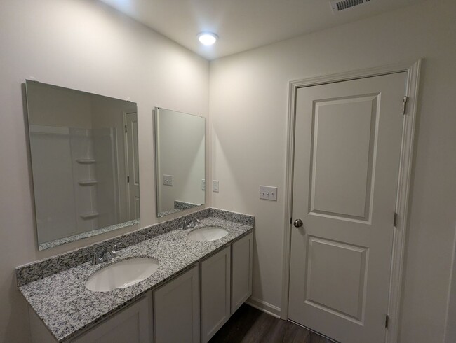 Building Photo - Brand New Corner Unit 3 Bedroom Townhome i...