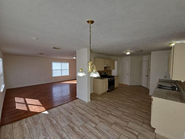 Building Photo - 21802 Westfield Ridge Dr