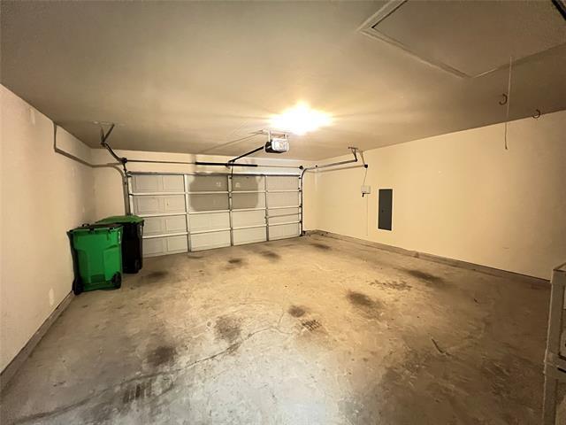 Building Photo - 623 Creekside Dr