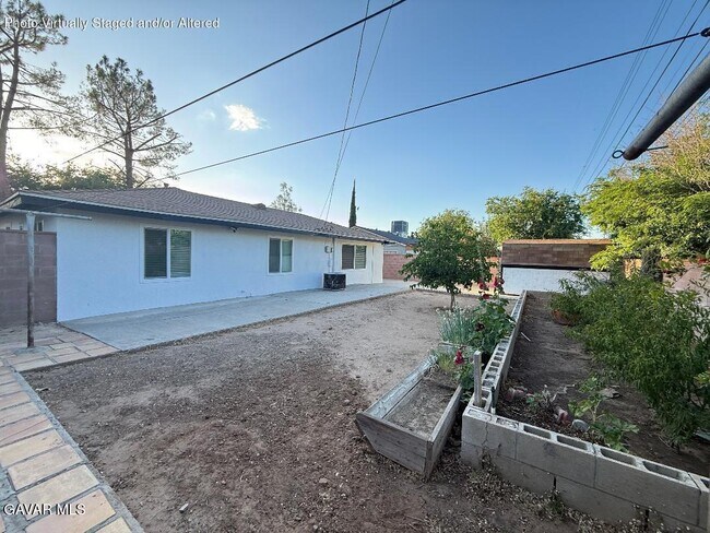 Building Photo - 38638 31st St E