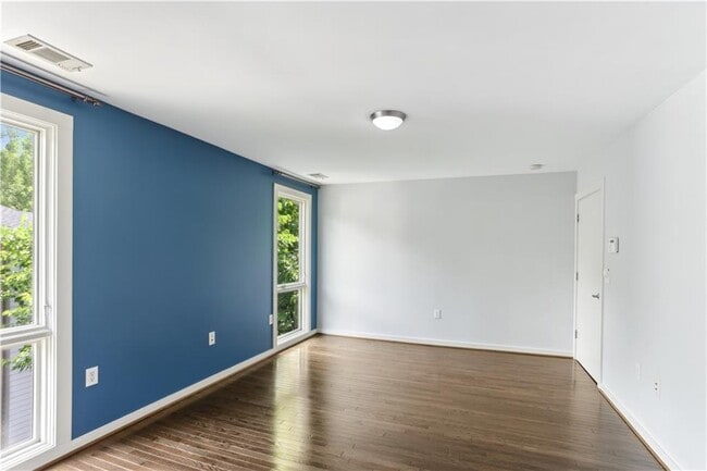 Building Photo - 1385 Stirling Cir NW
