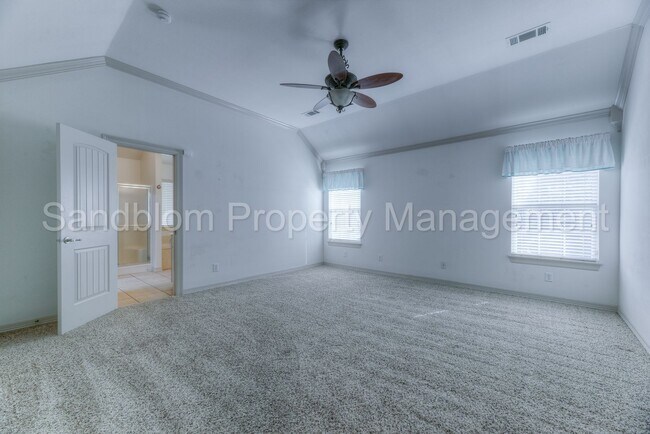Building Photo - For Lease | Broken Arrow | Available Now!