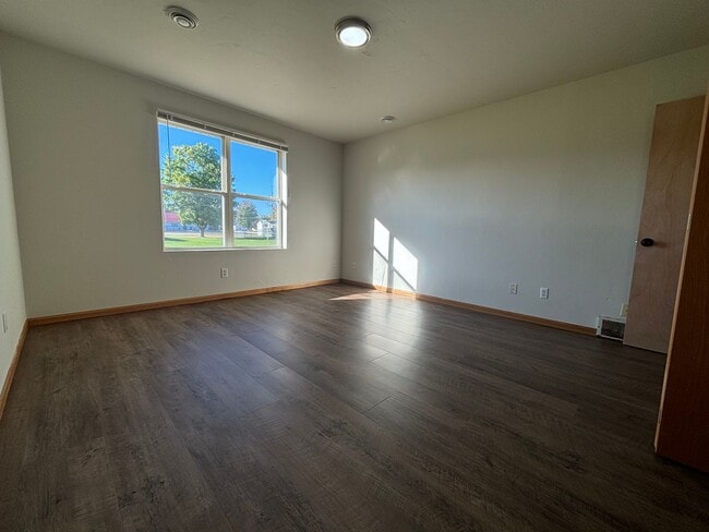 Building Photo - 416-418 Pecor St