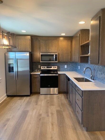 Building Photo - 326 W Main St