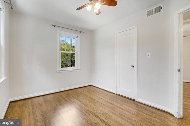 Building Photo - 740 Upland Pl