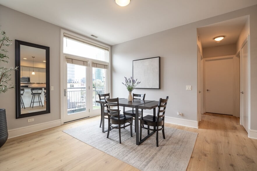 Building Photo - 711 W Grand Ave