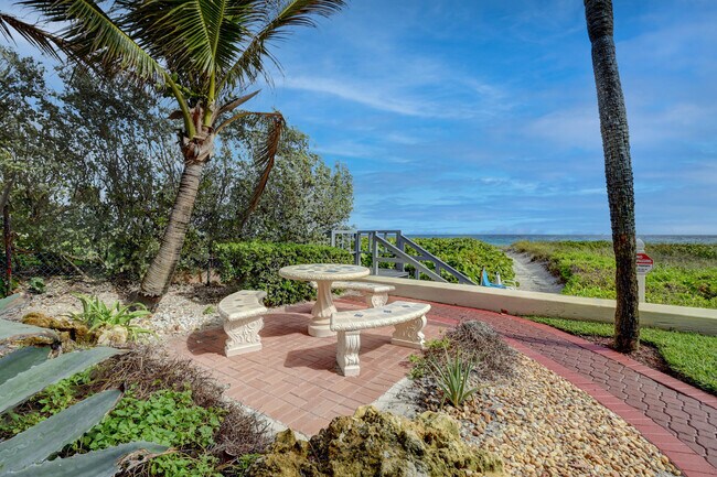 Building Photo - 2155 S Ocean Blvd