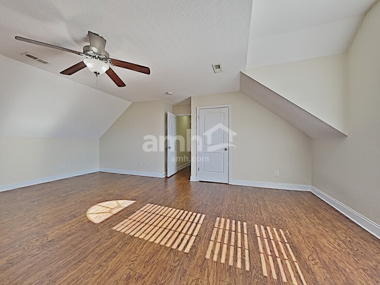 Building Photo - 4712 Dawn Oaks Ln
