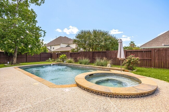 Building Photo - 25207 Summer Chase Dr