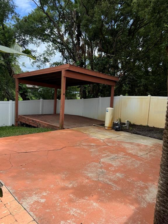 Building Photo - 3306 Lake Saxon Dr
