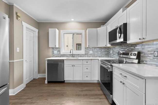 Building Photo - 26 Woodmont Ave