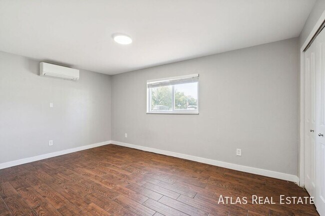 Building Photo - 1705 30th St