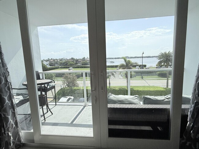 Building Photo - 3450 S Ocean Blvd