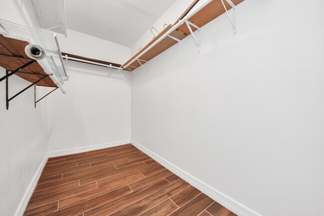 Building Photo - 3014 Chenevert St