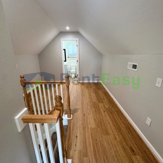 Building Photo - 3316 Dunkirk Ave