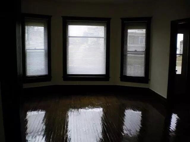 Building Photo - 502 S Walnut Ave