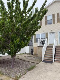 Building Photo - 43 N Trenton Ave