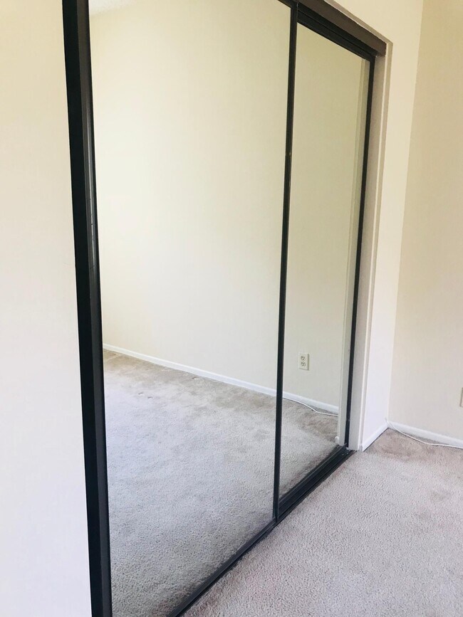 Building Photo - 14400 Dickens St