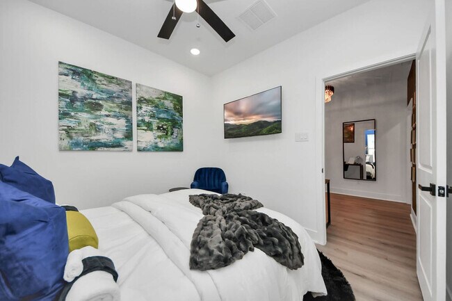 Building Photo - 3620 Du Bois St