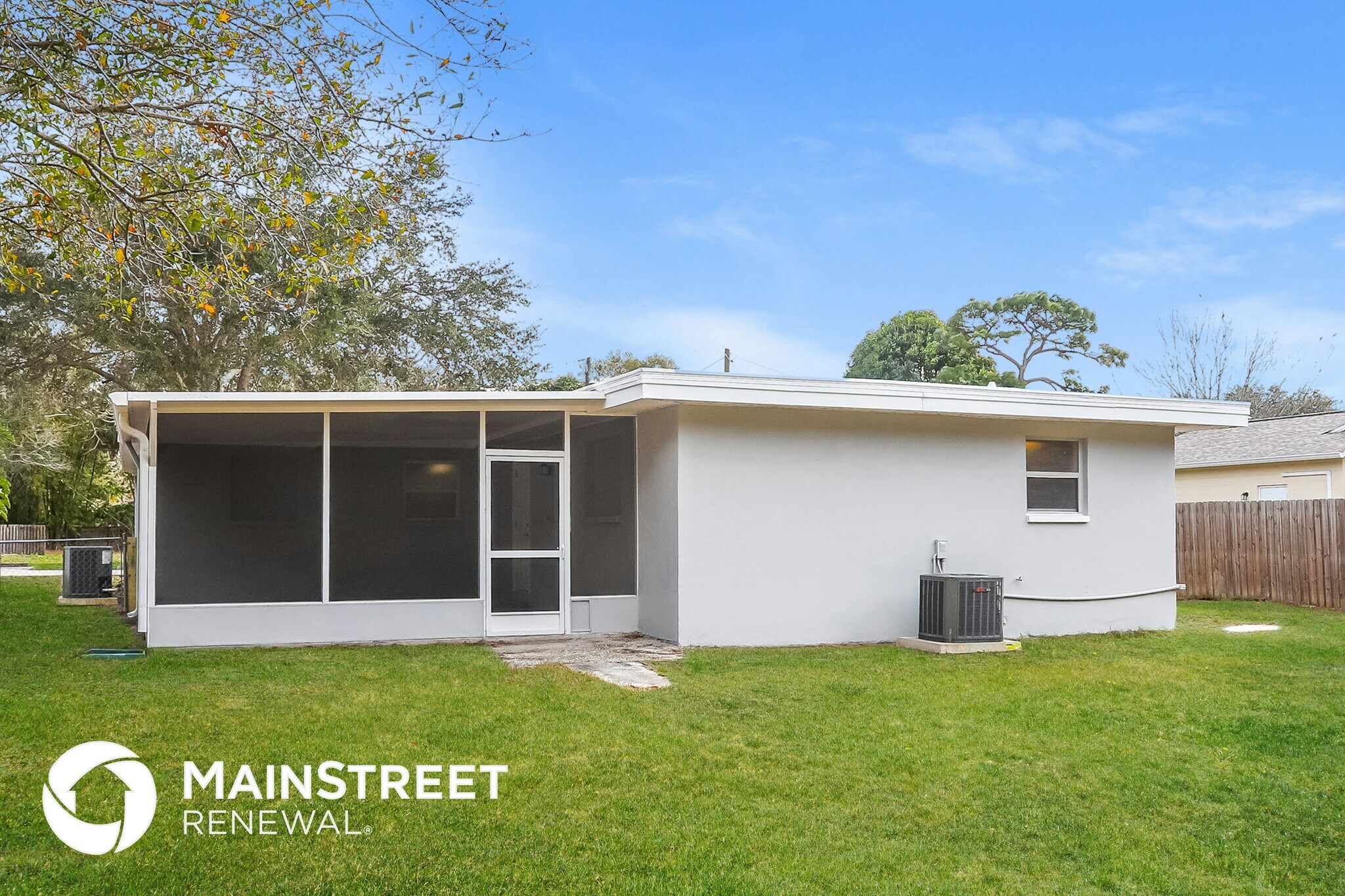 Building Photo - 1960 Cecil St