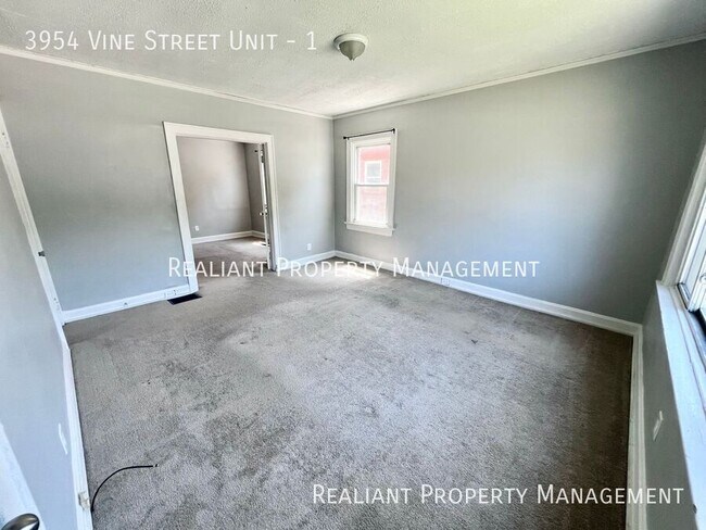 Building Photo - 3954 Vine St