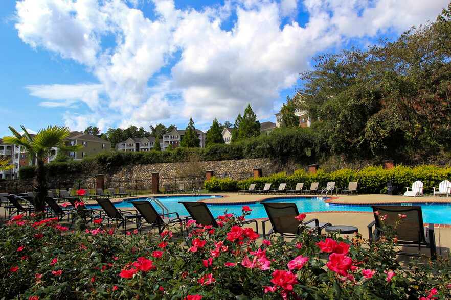 Building Photo - Bluffs at Riverview