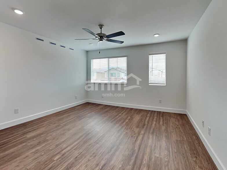 Building Photo - 9128 Ribbon Mdw Ct