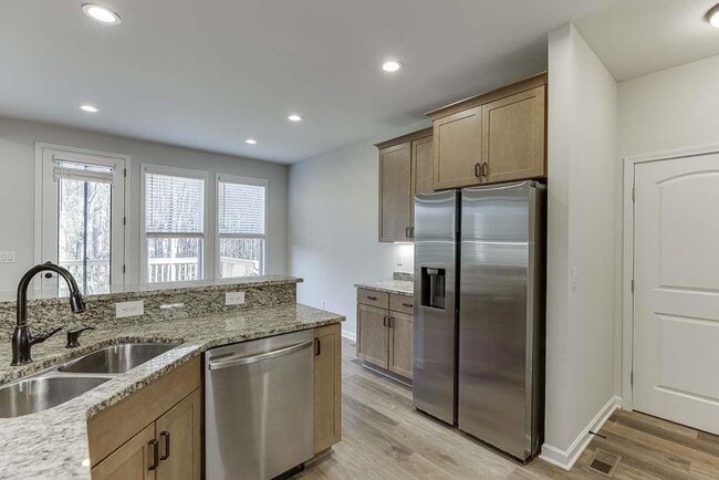 Building Photo - 3477 N Berkeley Lake Rd NW