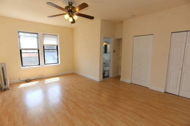 Building Photo - 4856 N Damen Ave